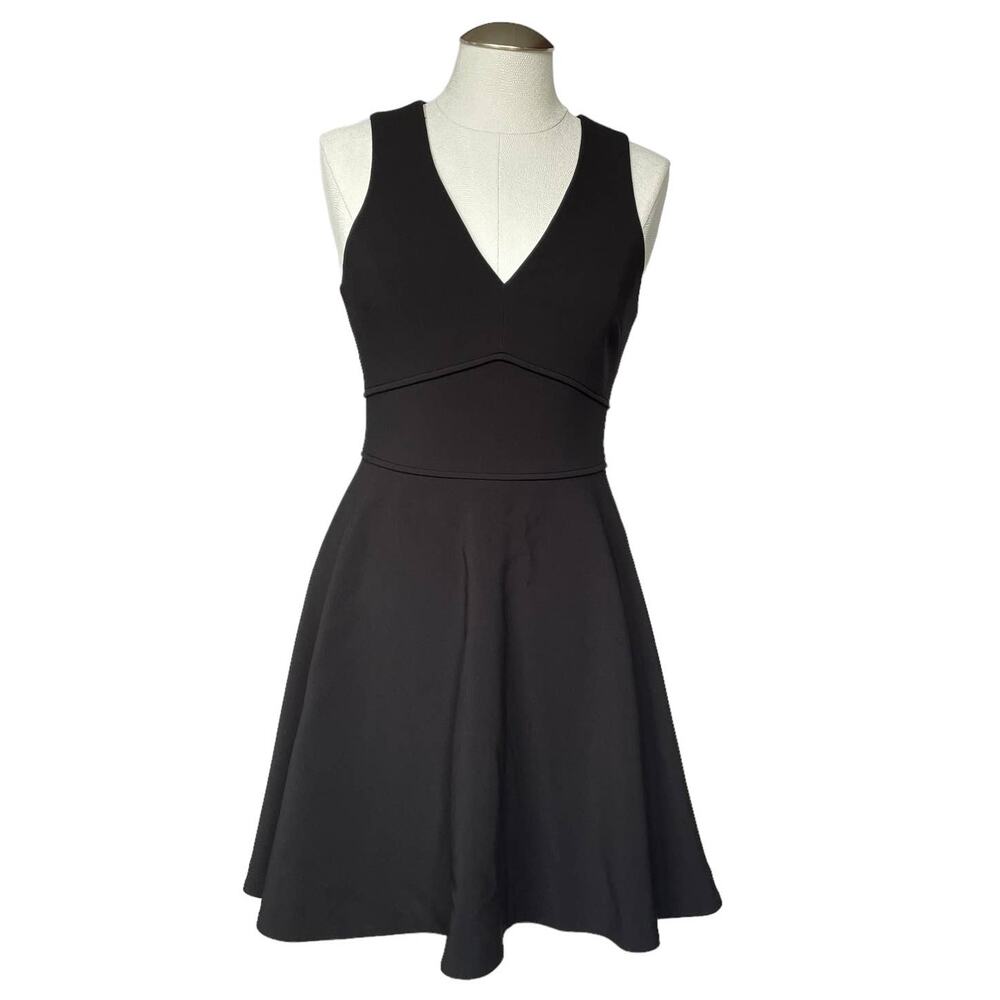 Likely Women's Bunker Dress 2 Black V-Neck Fit & Flare Sleeveless Mini Skater - Picture 1 of 12